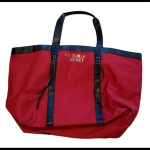 Victoria's  SECRET Travel Set tote bags